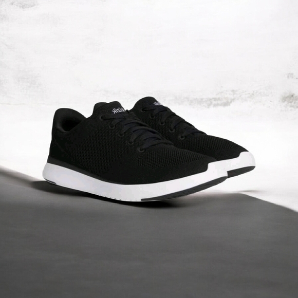 Kizik Other - NWT Kizik Lima Unisex Hands-Free Slip-On Breathable Knit Sneakers – Black Size10